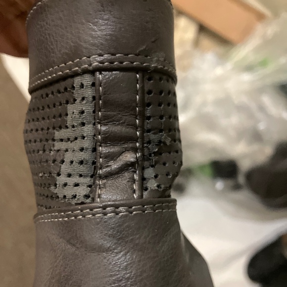 Calvin Klein Jeans “Martina” 8.5 Gray/White Hi-Tops Open Pattern - Picture 11 of 11